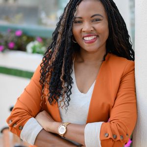 Dr. Lola Adeyemo