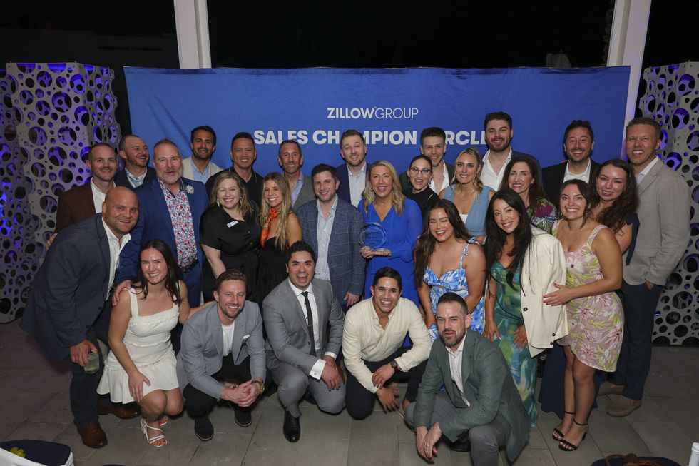 Group photo of the Zillow team